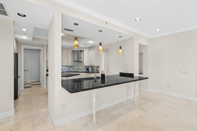 Building Photo - 3000 Jimmy Buffett Mem Hwy