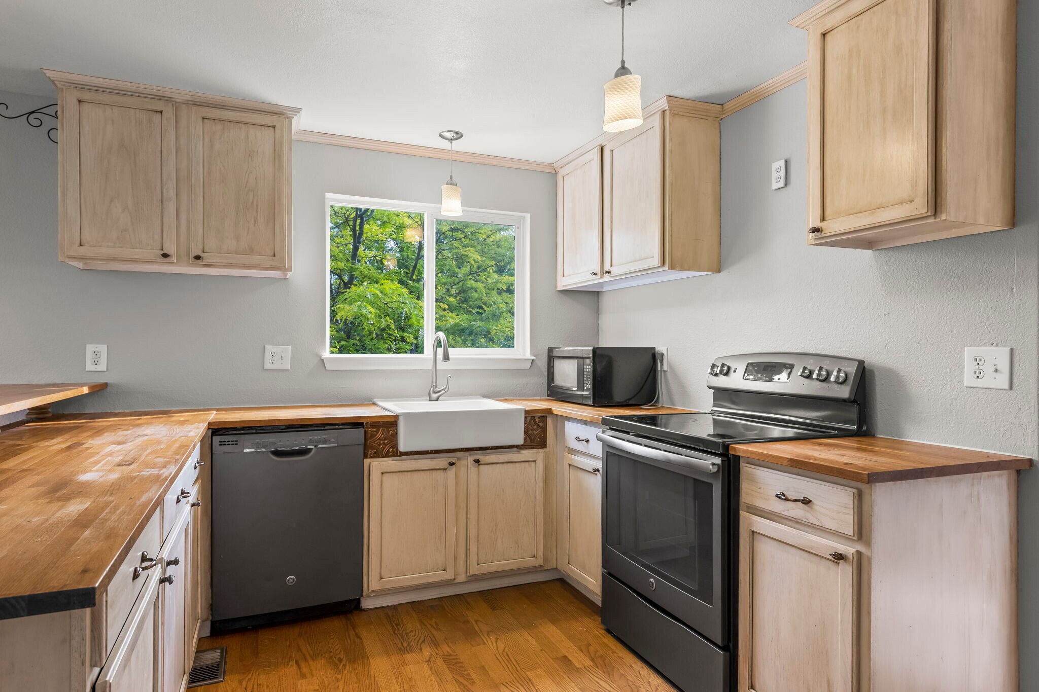 Building Photo - 12596 Elm Ln