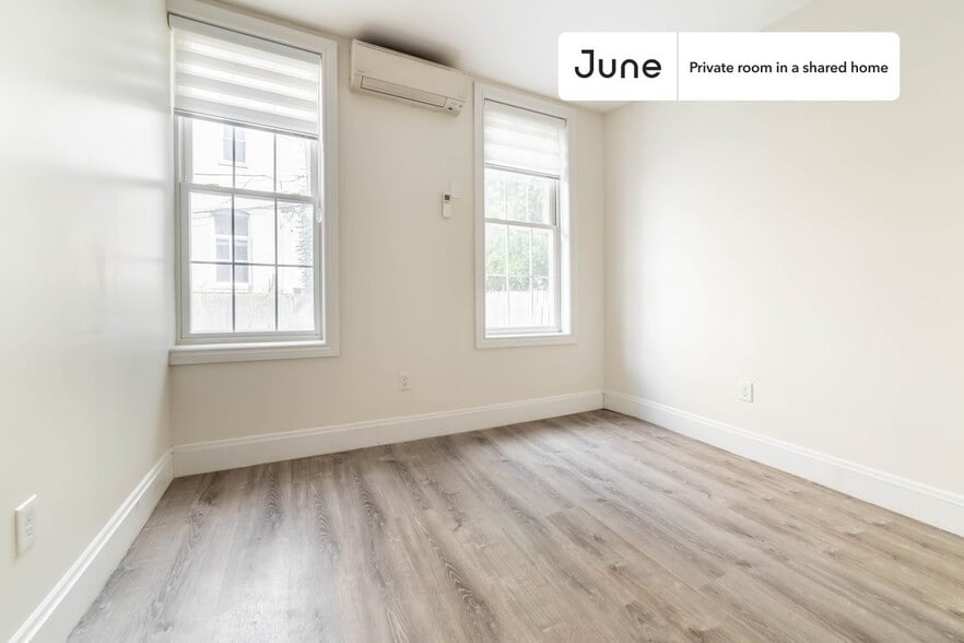 Building Photo - Room in Shared 2 bed/1 bath home