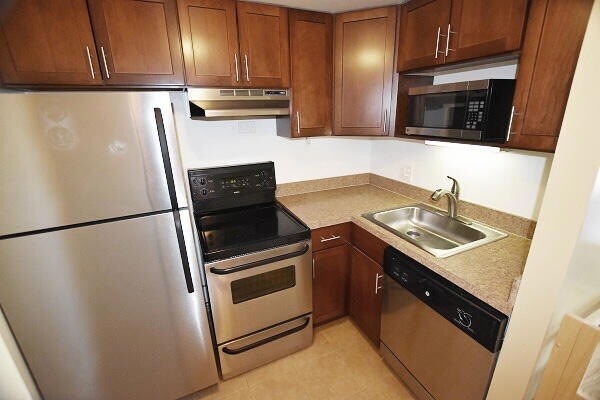 Building Photo - 555 E William St