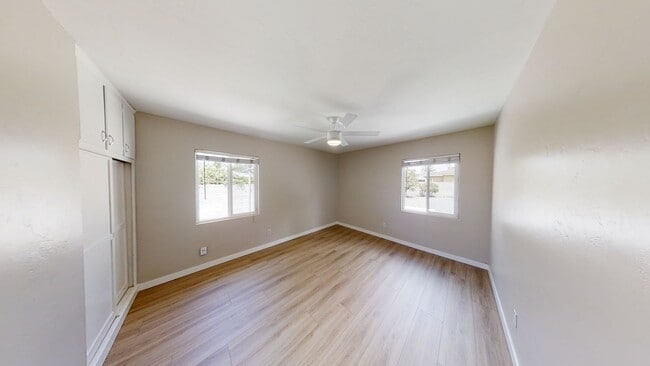 Building Photo - 5BD/3BA on Tipton!! Great Backyard w Patio!! (Lease out, pending signatures. Check back in a few ...