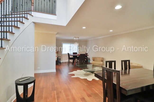 Building Photo - 28 Monterey Drive , Vernon Hills , IL , 60061