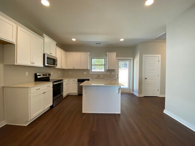 Building Photo - Home for Rent in Pinson, AL!!! Available to View!
