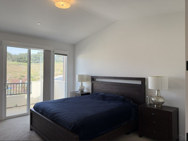 Building Photo - Gorgeous 4 bed, 2.5 bath in the Rice Ranch Community