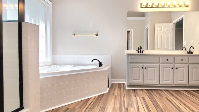 Building Photo - 25 Cherrystone Walk