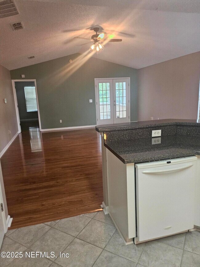 Building Photo - 4227 Hanging Moss Dr