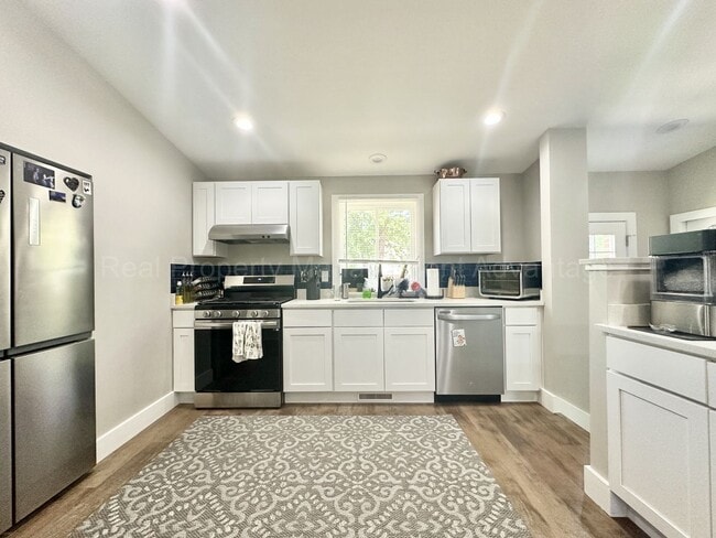 Building Photo - Rare Clawson Ranch – Fully Updated, Open C...