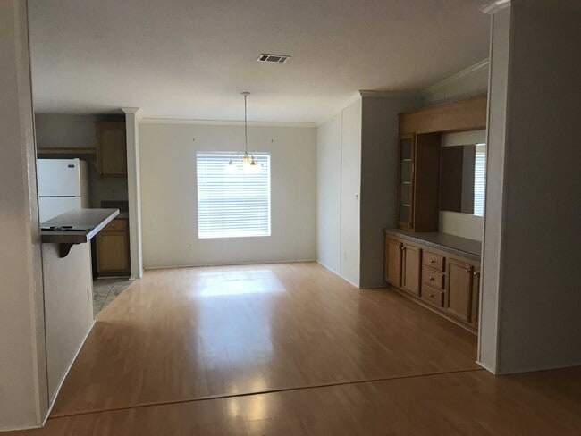 Building Photo - 4 Bedroom 2 Bath Double Wide in North Wakulla