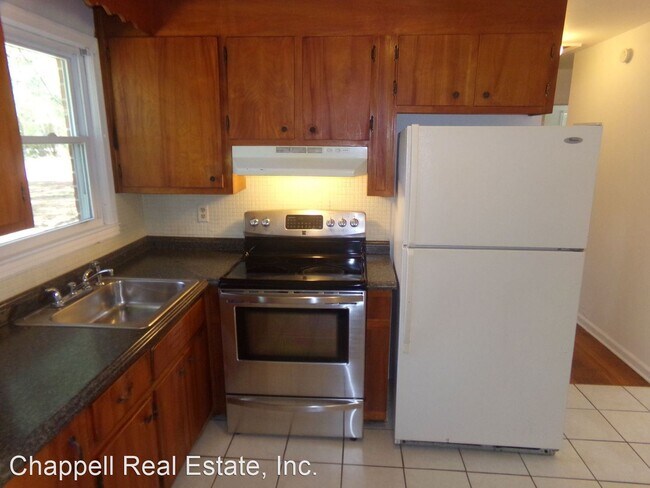 Building Photo - 2 br, 1 bath House - 15711 S. Crater Rd.