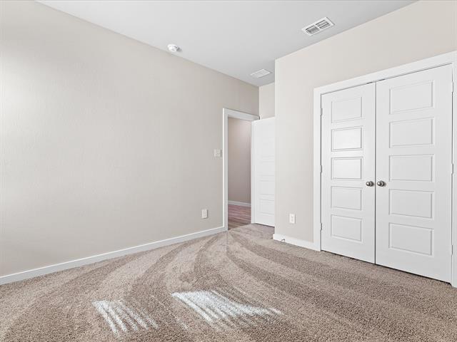 Building Photo - 643 Medinah Rd