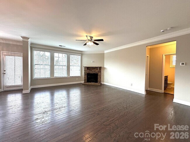 Building Photo - 9407 Inverness Bay Rd