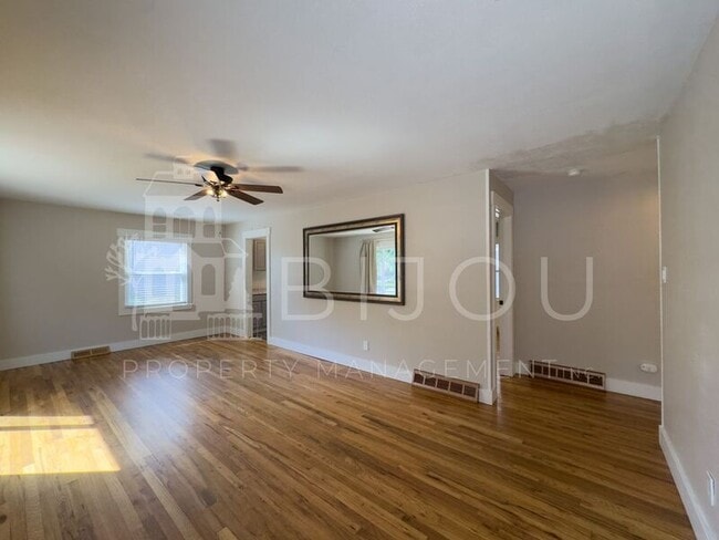 Building Photo - 2426 N Wahsatch Ave