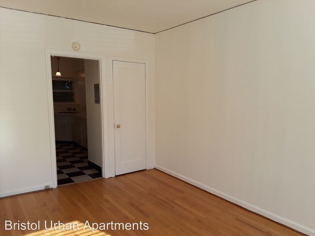 Building Photo - 727 NE Schuyler St