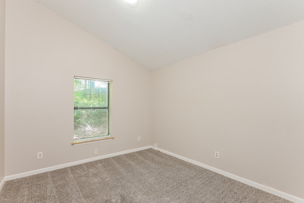 Building Photo - 1100 Creekwood Cove