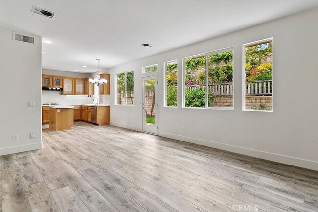Building Photo - 27901 Glenfield Cir