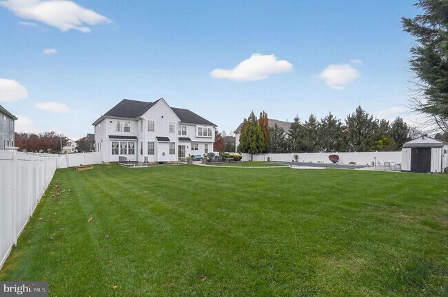 Building Photo - 20 Jasmine Rd