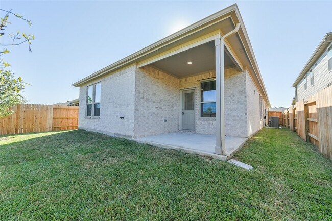 Building Photo - 14483 Cedar Ledge Ln
