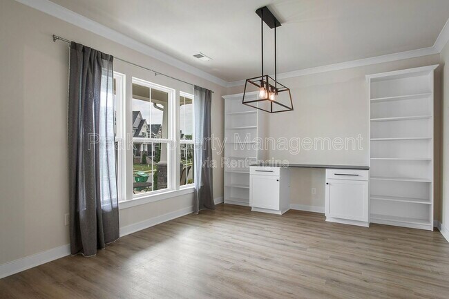 Building Photo - 1633 Bilder Ct