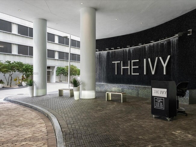 Building Photo - 90 SW 3rd St