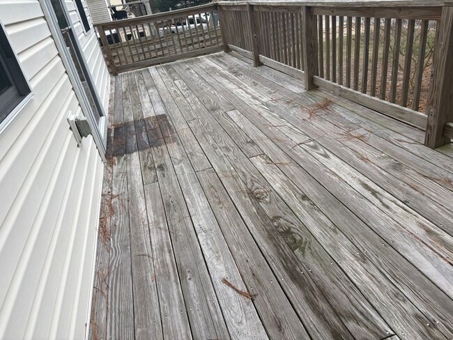 Building Photo - 1 Bedroom 1 Bath Available Now for Year Round Rental! $975/mo