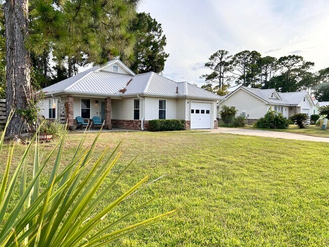 Primary Photo - 19 Coco Ct