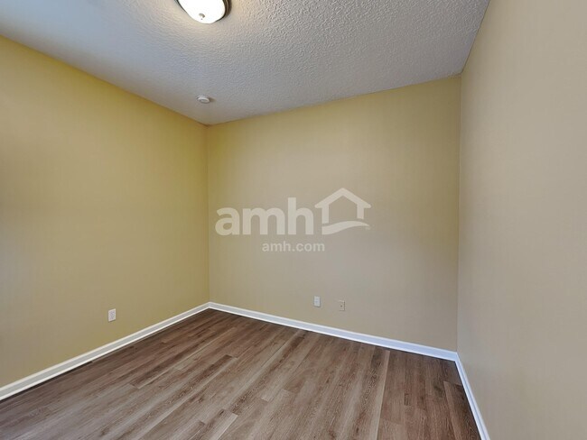 Building Photo - 921 Indian River Rd