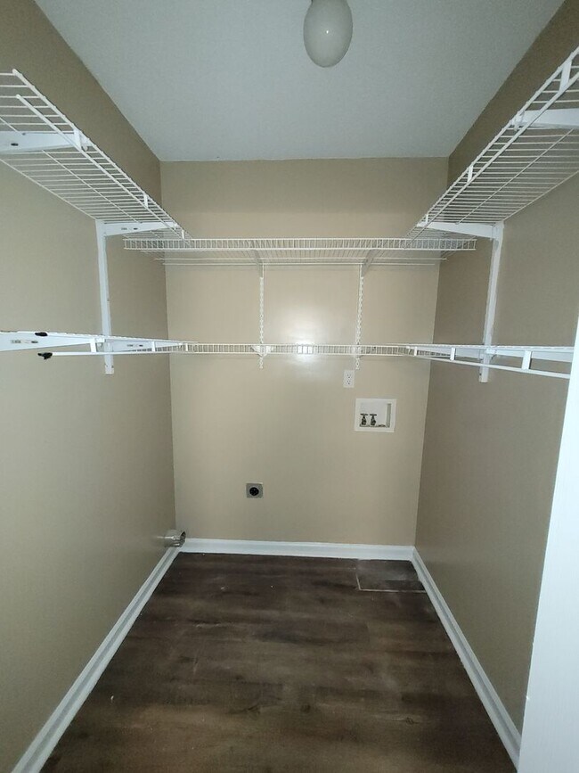 Building Photo - 70 GA-98