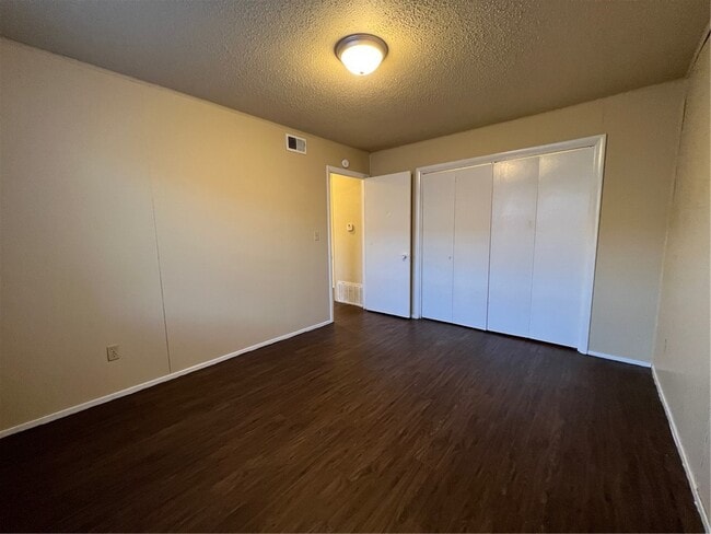 Building Photo - 2006 Theodore Dr