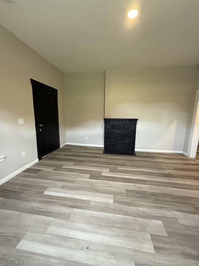 Building Photo - 315 Ave U