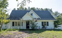 Building Photo - 824 Haymarket Ln