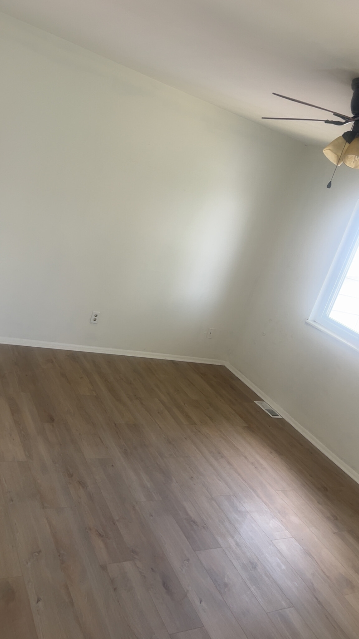 Building Photo - 1570 Meredith Dr