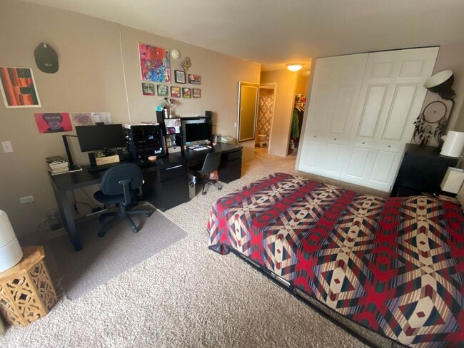 Building Photo - Great Barrington Condo