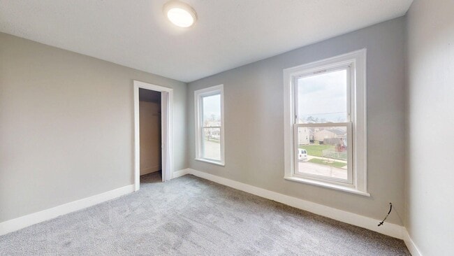 Building Photo - Lorain/W.73 neighborhood, updated 3 bed/1 bath single family house.