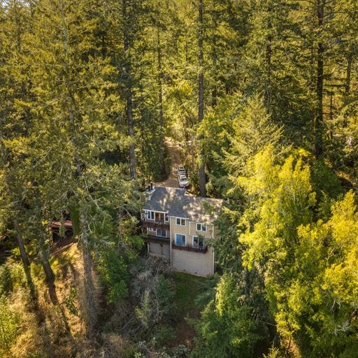 Building Photo - 25 Fir Ave