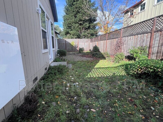 Building Photo - 2423 Guerneville Rd