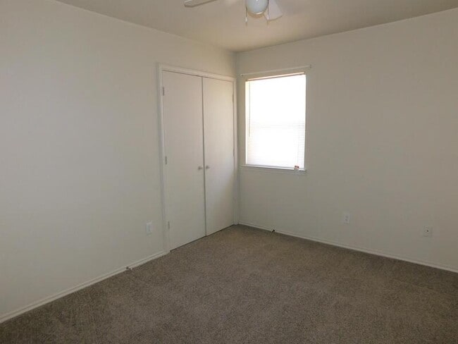 Building Photo - 301 A Crk