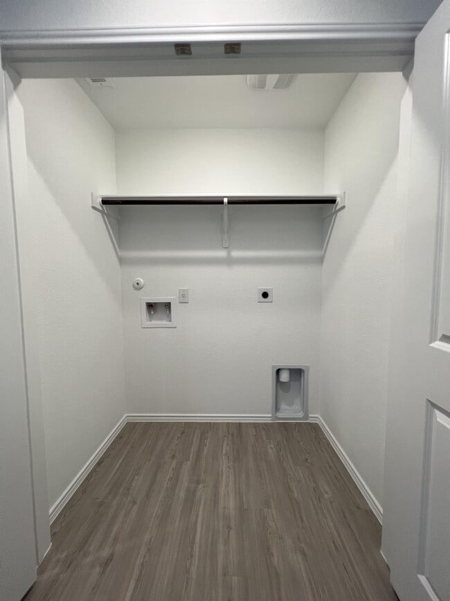 Building Photo - 14814 Dillard Ml
