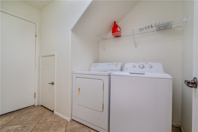 Building Photo - 11783 Fern Creek Ln