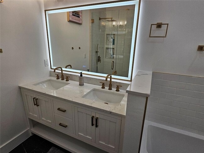 Building Photo - 2075 Jewell Ave