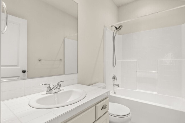 Building Photo - Must See! Luxury Townhome in West Sylvan Hills - Clubhouse/Pool/Garage!