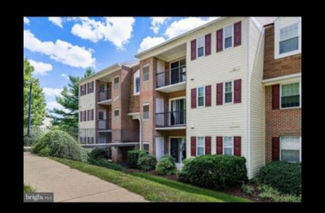 Building Photo - 14901 Rydell Rd