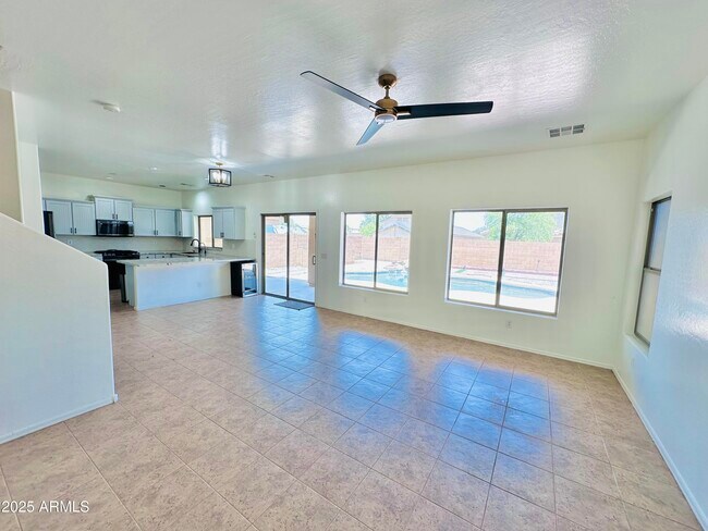Building Photo - 3288 W Mineral Butte Dr