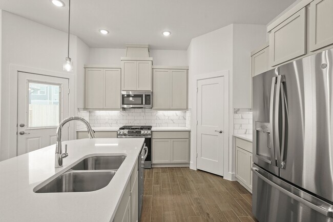 Building Photo - 9414 Spring Rain Dr