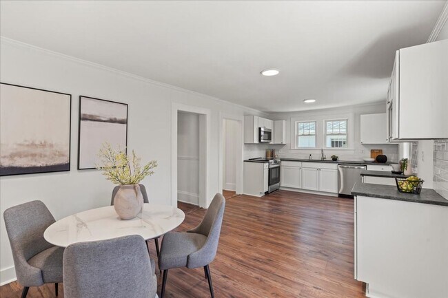 Building Photo - There is a Wow Factor in this Fully Renova...