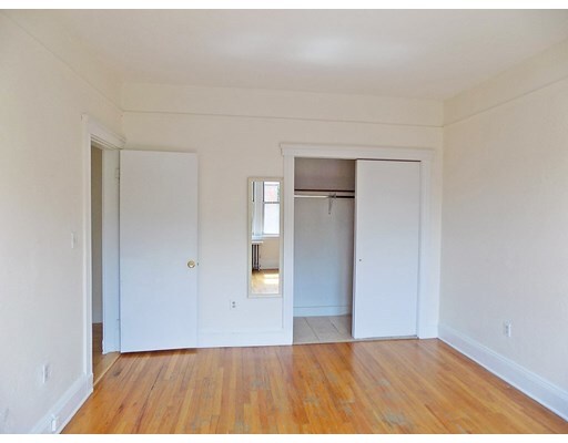 Building Photo - 24 Colborne Rd