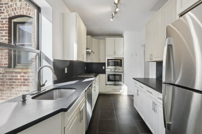 Building Photo - 333 Fairmount Ave