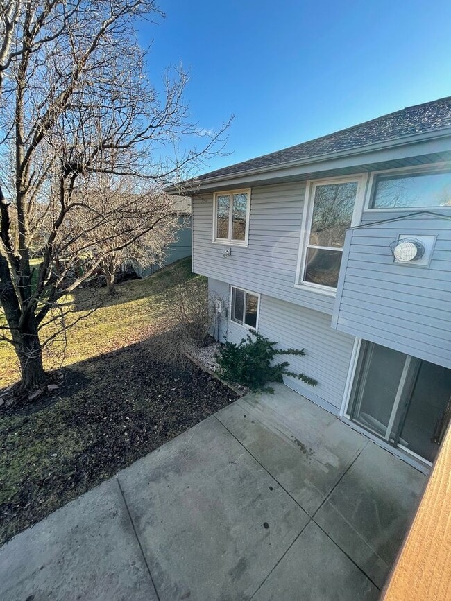 Building Photo - 17116 I St