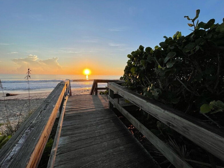 Building Photo - 1282 Jimmy Buffett Mem Hwy