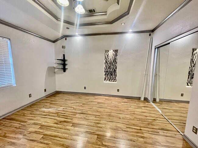 Building Photo - 9666 White Wing Loop