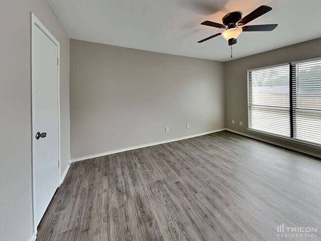Building Photo - 7940 Bermejo Rd